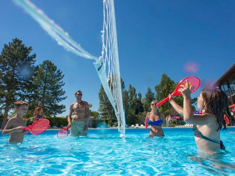 Camping Officiel Siblu Les Rives De Condrieu Bagian luar foto