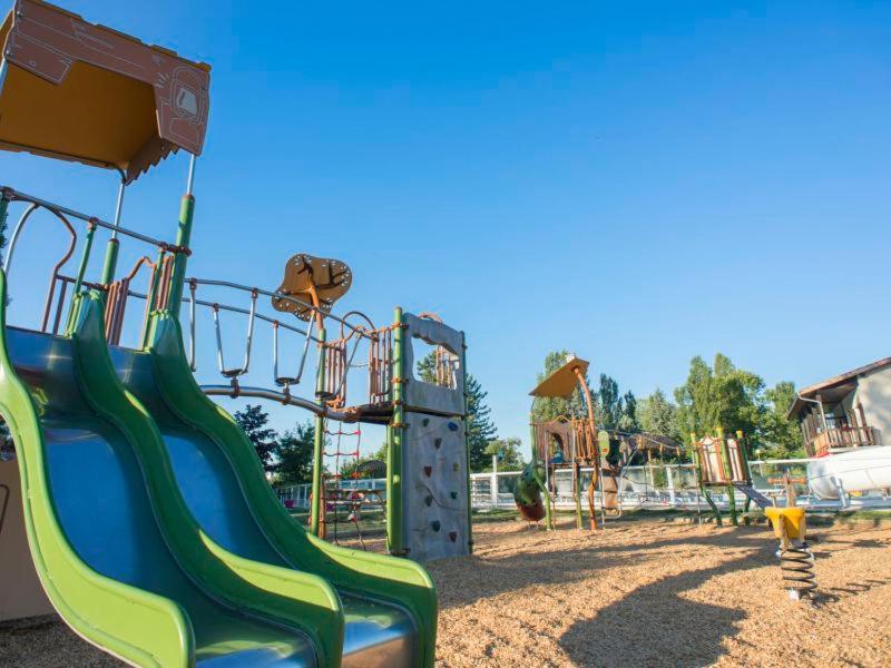 Camping Officiel Siblu Les Rives De Condrieu Bagian luar foto